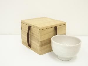 作家物　白釉茶碗（保護箱）